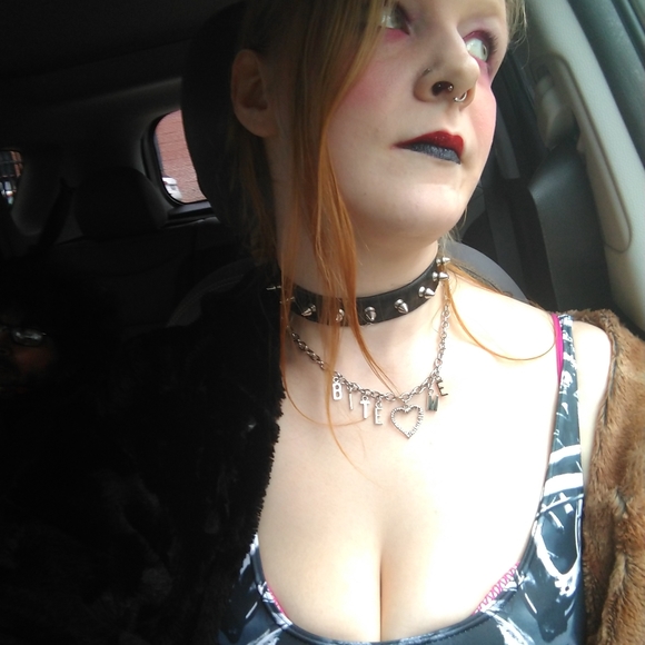 Meet your posher Bekka! - Picture 2 of 3